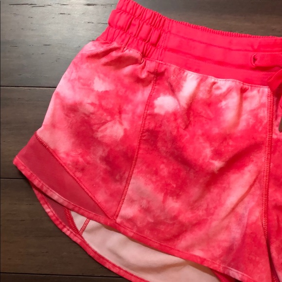 Lululemon Hotty hot short - Picture 2 of 16